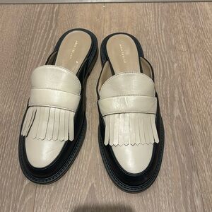 Ann Taylor Mules Size 8